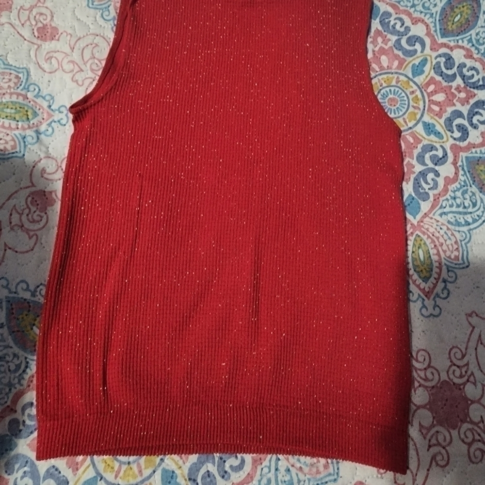 𝅺WOMEN’S Sleeveless Turtleneck Top Red